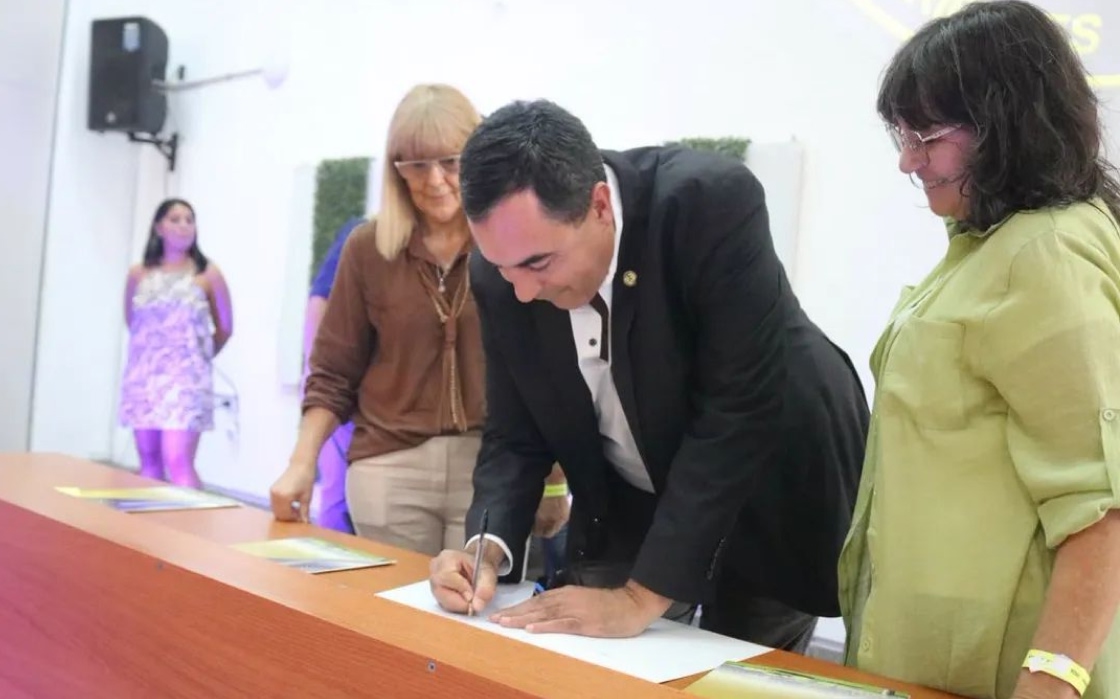 Participación en la X Jornada del "Día del Egresado"